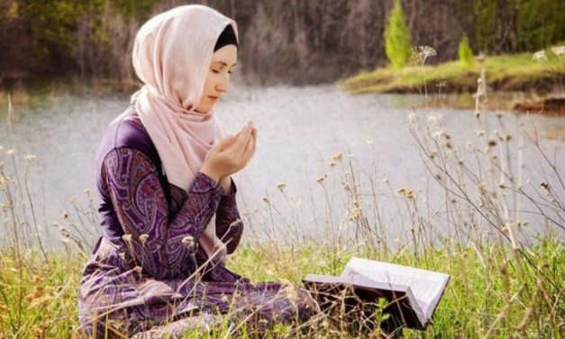Kunci Rumah Tangga Bahagia: Cinta Ibadah 