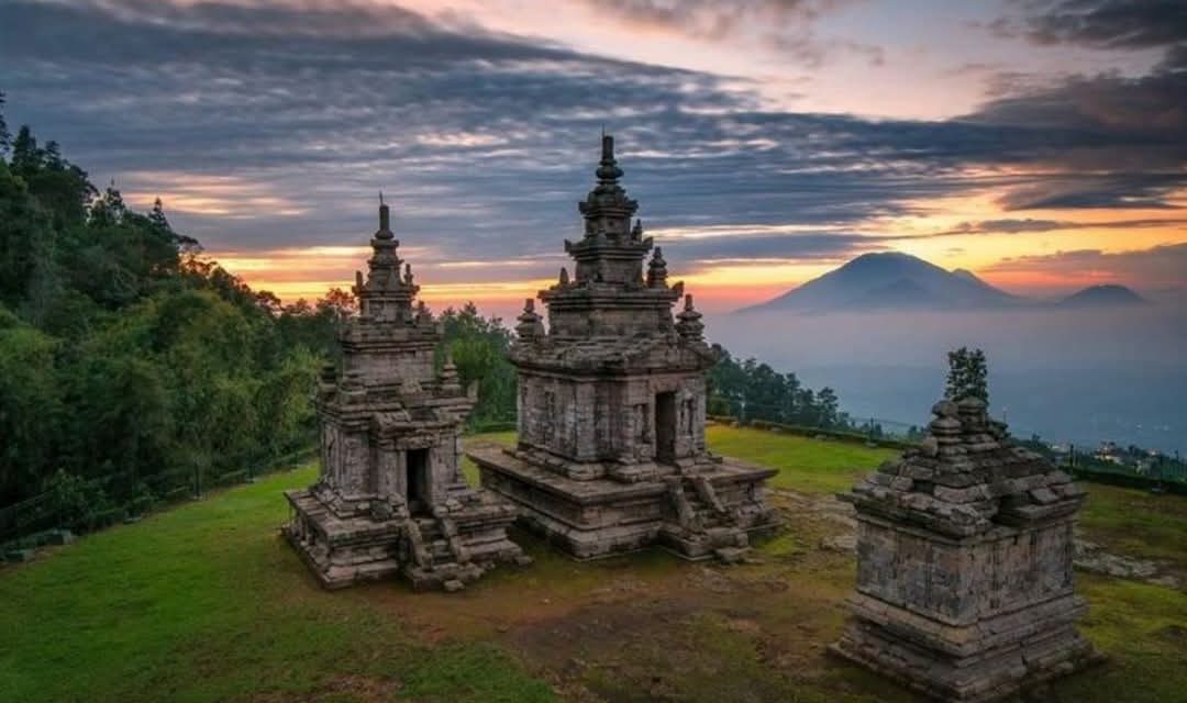 Panggonan Wingit: MEMBURU AIR KEHIDUPAN GEDONG SONGO