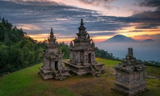 Panggonan Wingit: MEMBURU AIR KEHIDUPAN GEDONG SONGO