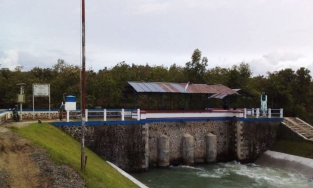 Panggonan Wingit: PENUNGGU PINTU AIR GRIBIG