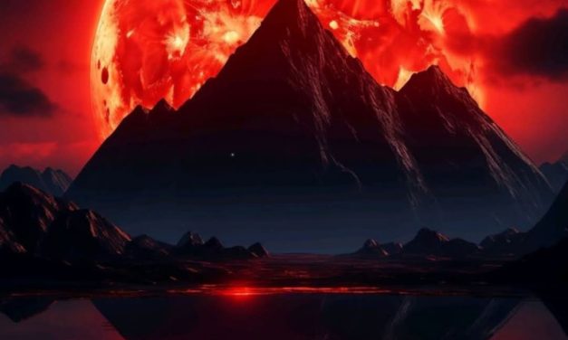 AKTIFNYA GUNUNG-GUNUNG DI NUSANTARA, PERTANDA MAKIN REDUPNYA KEKUASAAN?
