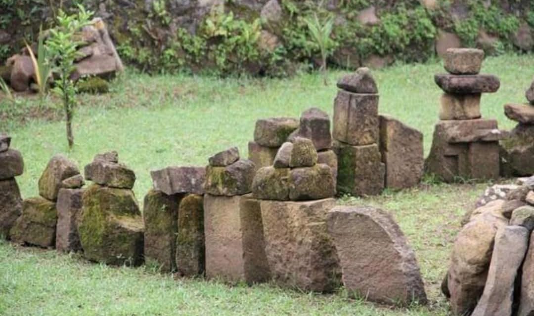 Panggonan Wingit: PENEMUAN PUING CANDI DI RANCAEKEK, BANDUNG