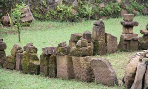 Panggonan Wingit: PENEMUAN PUING CANDI DI RANCAEKEK, BANDUNG