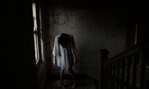 Kisah Kyai Pamungkas: HANTU TANPA KEPALA