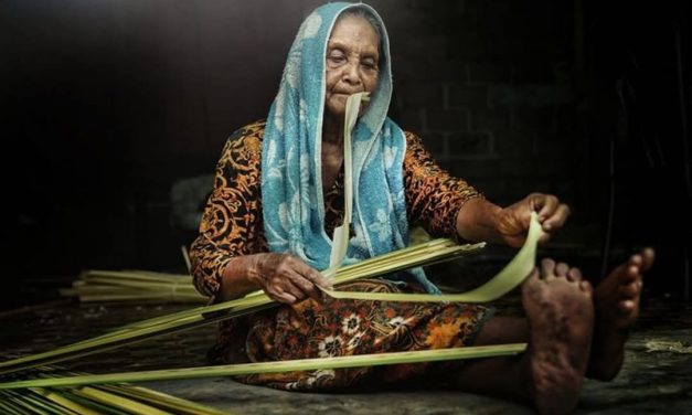 Ngaji Psikologi: HUKUM TABUR TUAI
