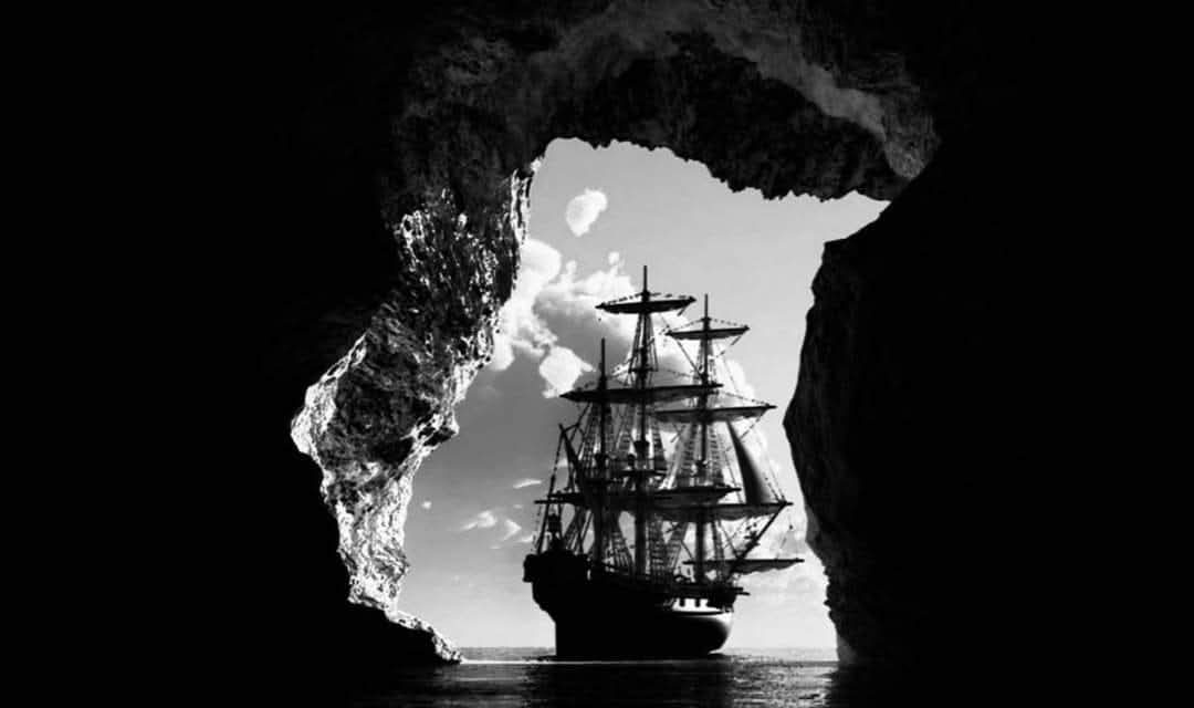 Kisah Kyai Pamungkas: DIGULUNG OMBAK LAUT SELATAN