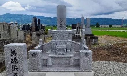 Kisah Kyai Pamungkas: TEROR PATUNG KUBURAN CHINA