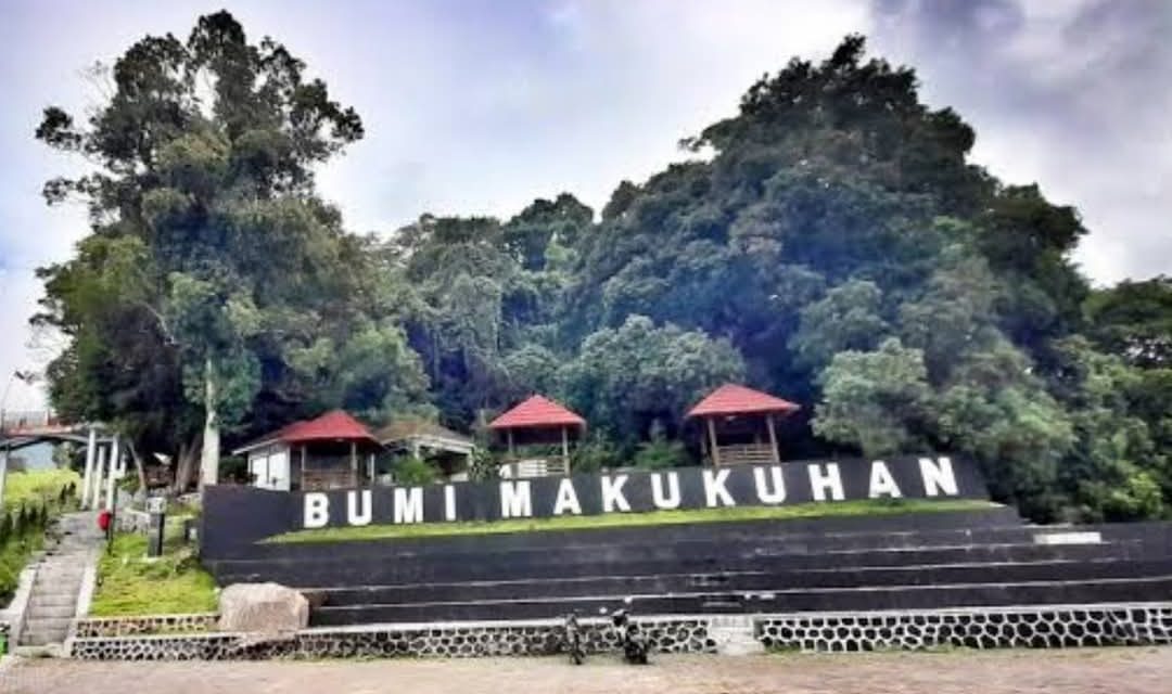 Panggonan Wingit: MAKAM KERAMAT KI AGENG MAKUKUHAN