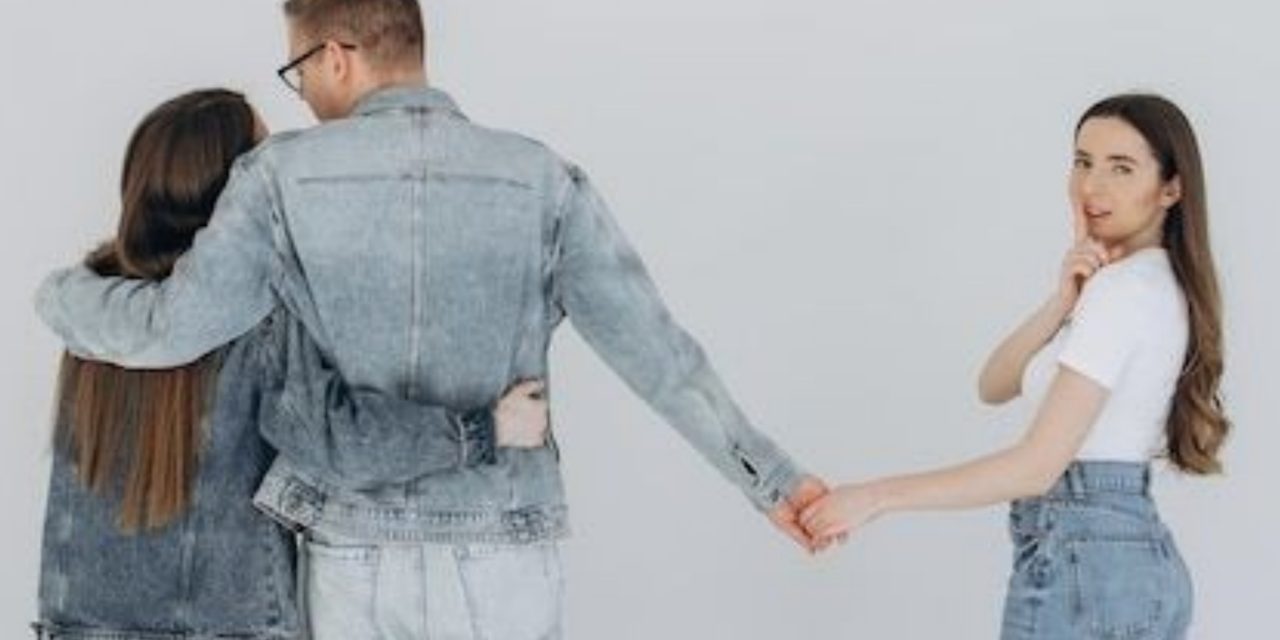 Konsultasi Kyai Pamungkas: KETAHUAN SELINGKUH