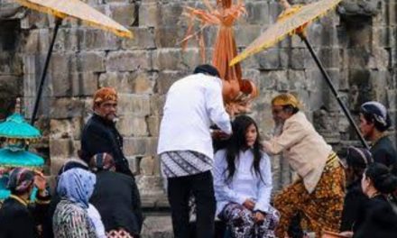 Layanan Kyai Pamungkas: RUWAT BUAT MEMPERBAIKI AURA, CINTA & REJEKI