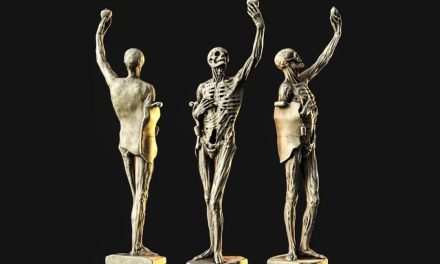 Kisah Mistis: MEMENJARA ARWAH DI DALAM PATUNG UNTUK MERAMAL