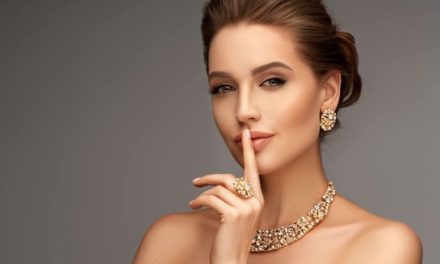 Sex Education: MEMAHAMI GAIRAH SEKS WANITA DARI BIBIRNYA