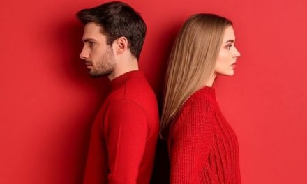 Layanan Kyai Pamungkas: SUAMI DIGODA MANTAN ISTRINYA