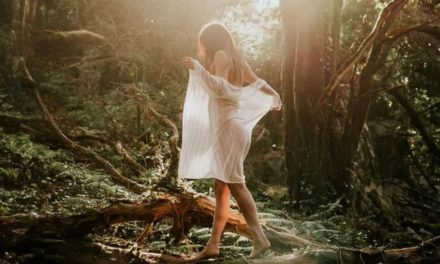 Kisah Mistis: TUJUH TAHUN KERASUKAN RATUSAN JIN