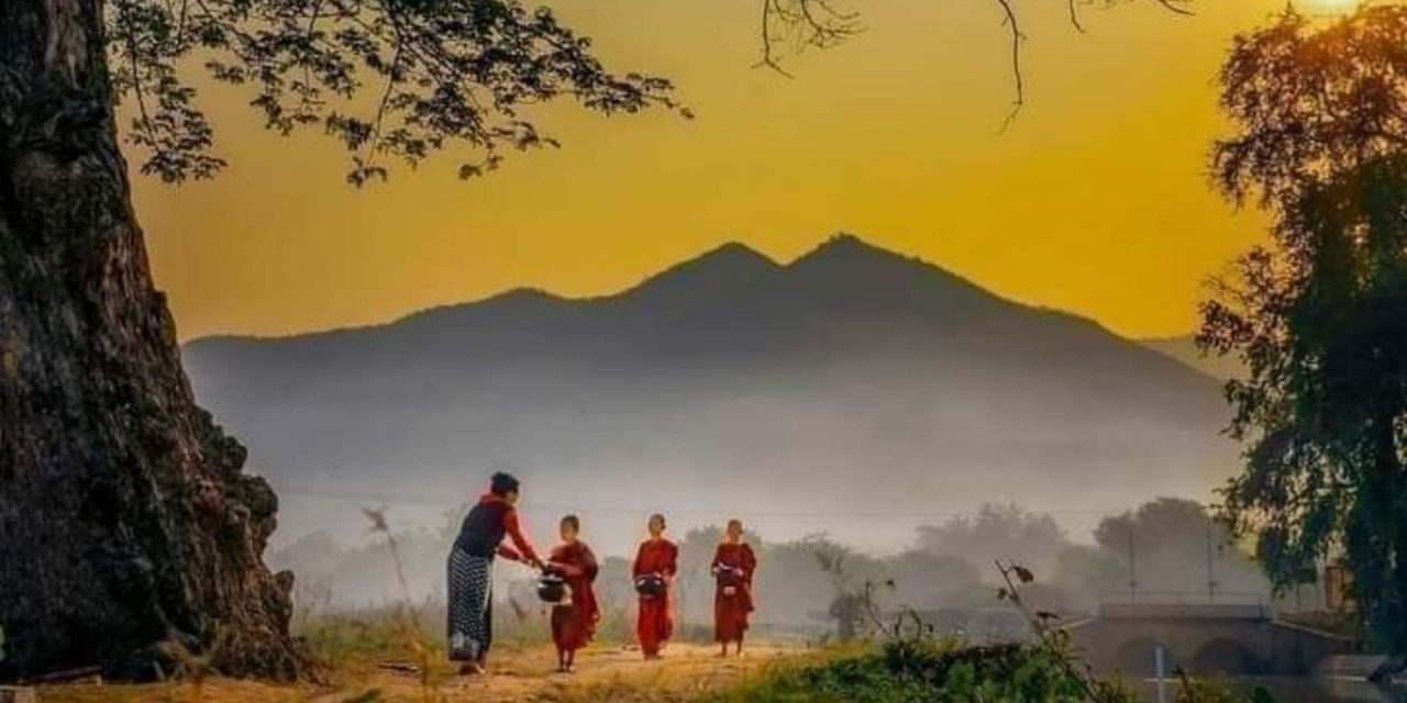 Panggonan Wingit: TUJUH BUBUNGAN, PENAHLUK KERAJAAN SILUMAN BUAYA