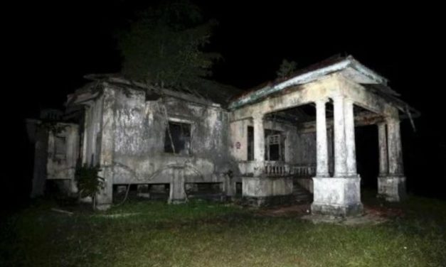 Kisah Mistis: ARWAH PENASARAN VILLA BUKIT RINDU