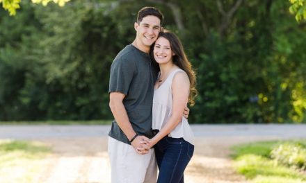 Layanan Kami: PAKAR AURA PEMIKAT