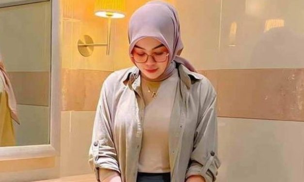 Layanan Kami: RISIH KARENA PAYUDARA TERLALU BESAR