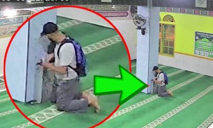 Kisah Mistis: SEPERTI CCTV, MELIHAT PENCURI LEWAT JELAGA