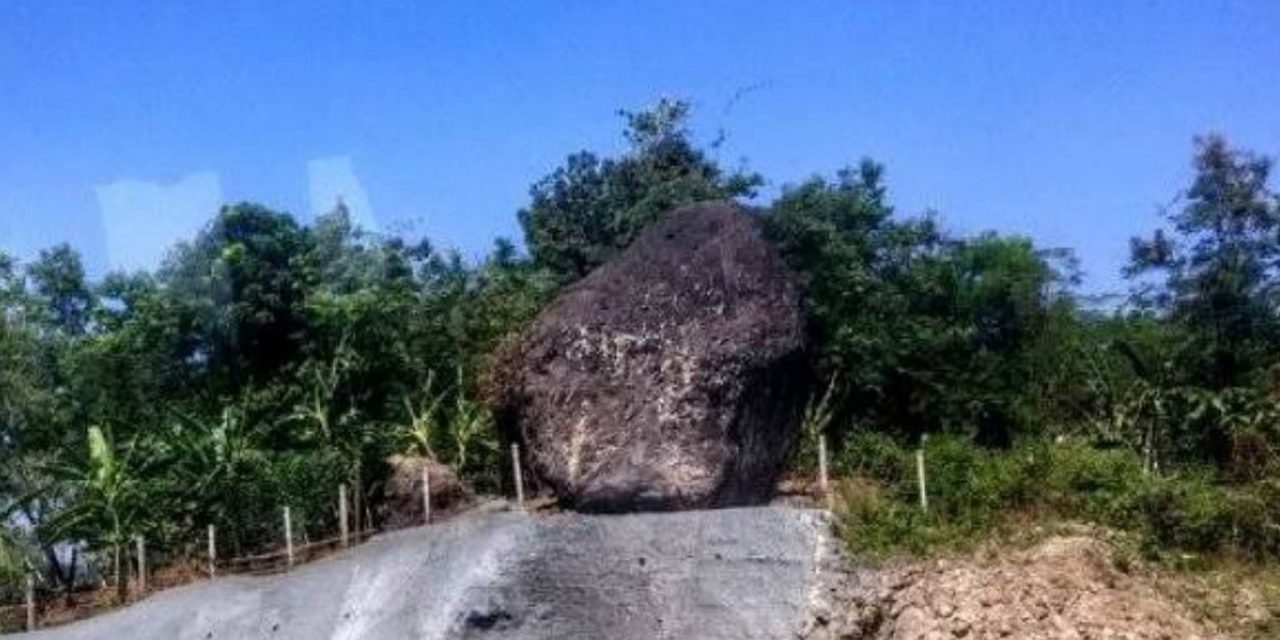 Kisah Mistis: KAYA LEWAT BATU KERAMAT