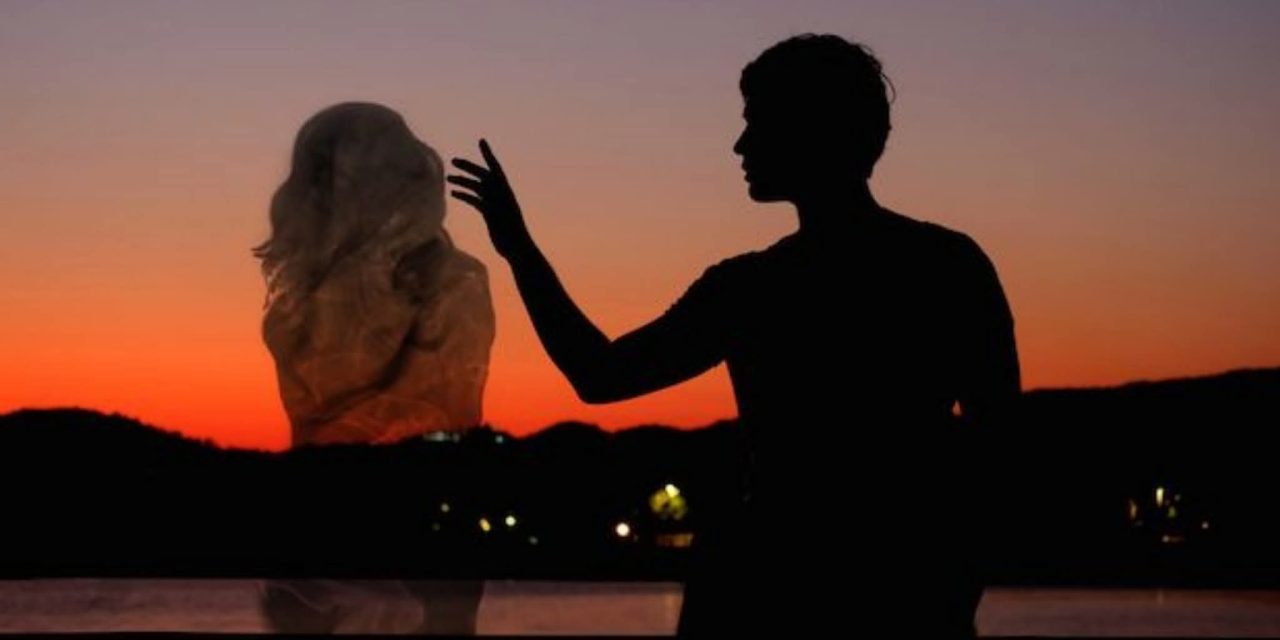 Layanan Kami: SELALU TERBAYANG-BAYANG WAJAHNYA