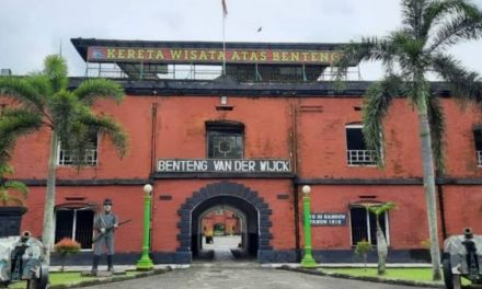 Panggonan Wingit: BENTENG VAN DER WIJCK