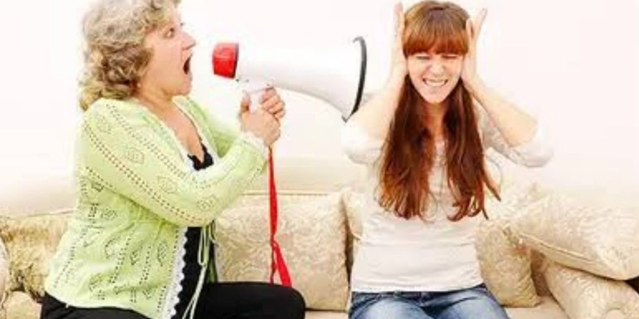 Konsultasi: RUMAH TANGGA SEPERTI DI NERAKA KARENA MERTUA