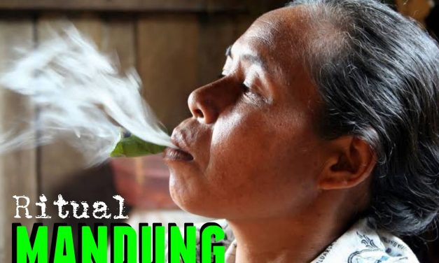 Kisah Mistis: MANDUNG, RITUAL KEMATIAN DARI DAYAK