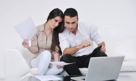 Layanan Kami: SUKSES CINTA DAN KARIR DENGAN MINYAK AURA