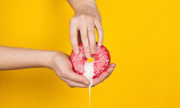 9 Tahun Menikah Belum Orgasme? Edukasi Seks Istri Menenangkan